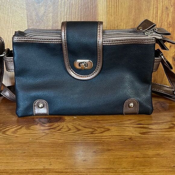 GOLD COAST Black and Copper Women’s Bag Adjustable strap Zippered Compartments - Picture 1 of 6